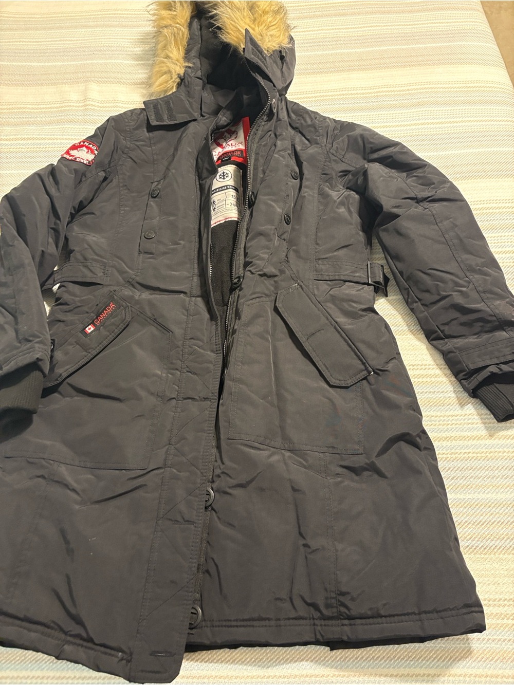 Women’s size Large Canada Weather Gear